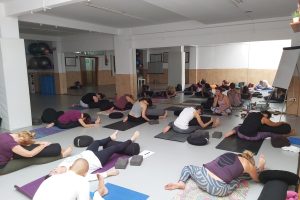 «Los fundamentos del Yin Yoga» – 120 Horas – semi-presencial