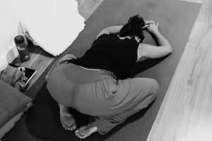 «Los fundamentos del Yin Yoga» – 75Horas – formato semi-presencial
